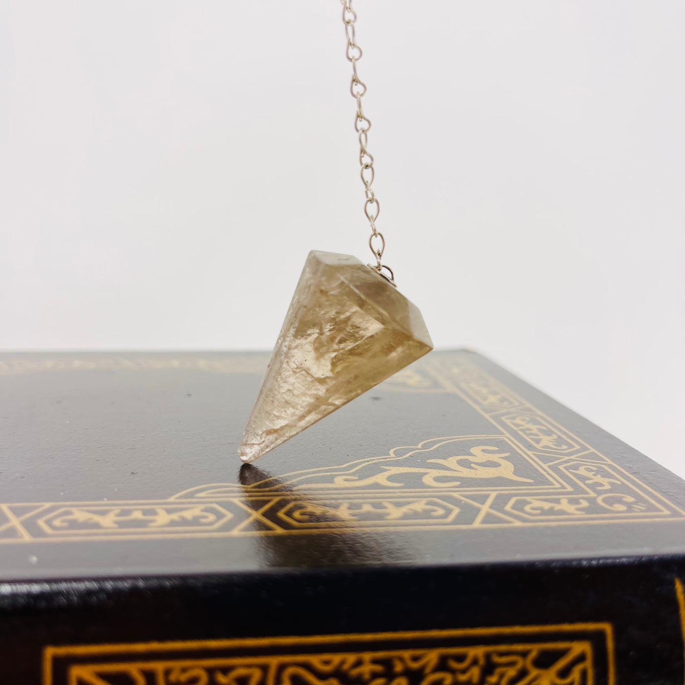 Crystal Pendulum